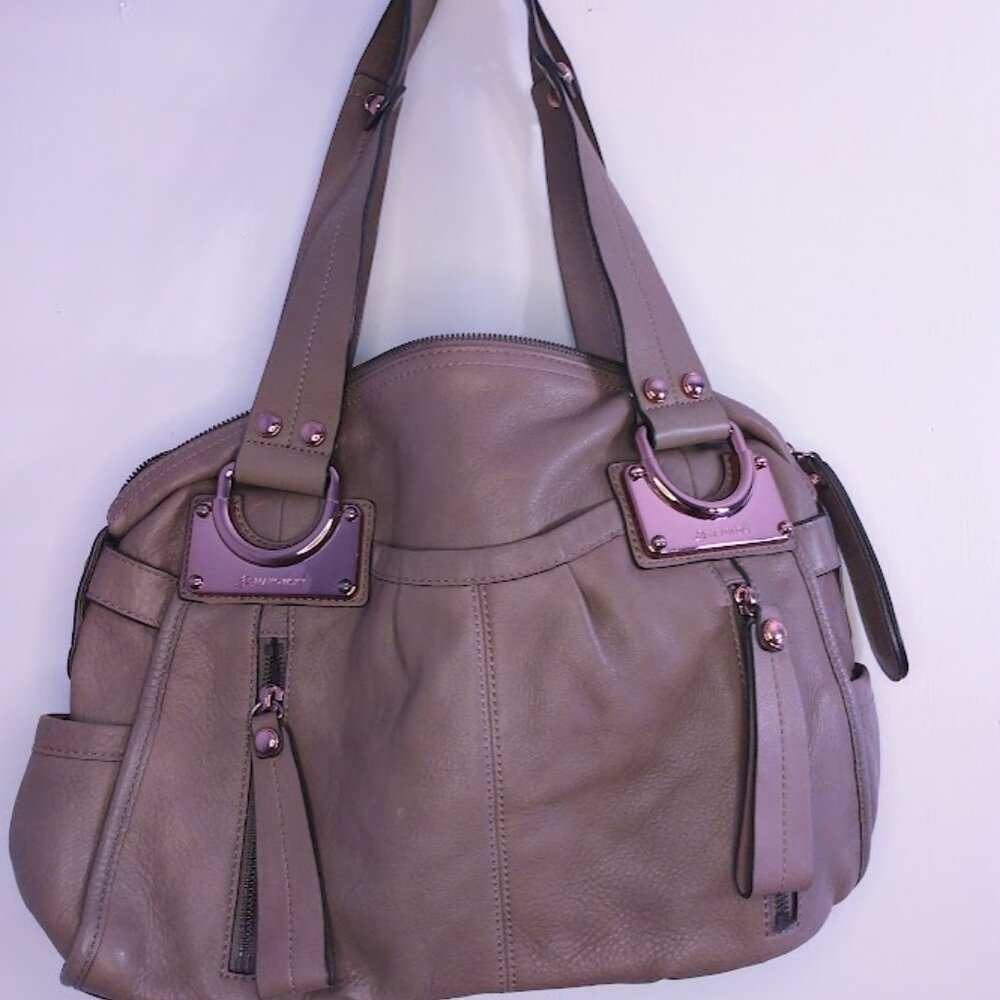 B MAKOWSKY Taupe Soft Leather Handbag Purse Shoulder Bag Large Rosegold Accents - Picture 2 of 11